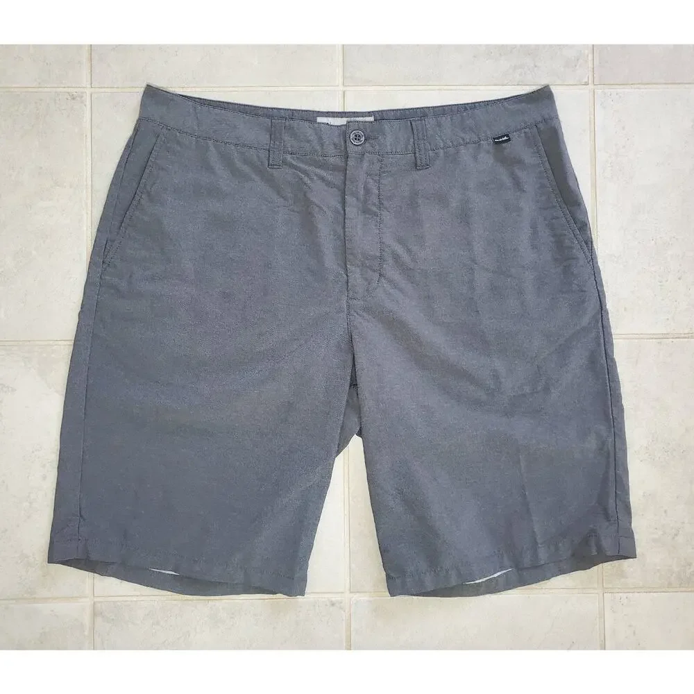Travis Mathew ***approximate measurements